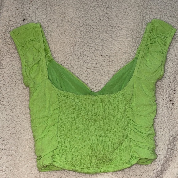 Green Crop top - Picture 2 of 3